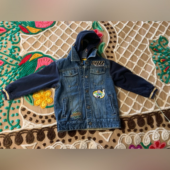 VTG Toy Story Buzz Lightyear jean Jacket size 5 “never fear, Buzz is here” - Picture 3 of 4